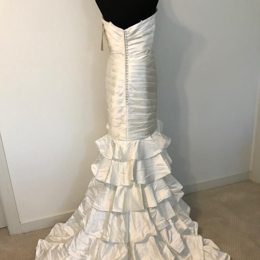 BRIDAL - Picture 4 of 8